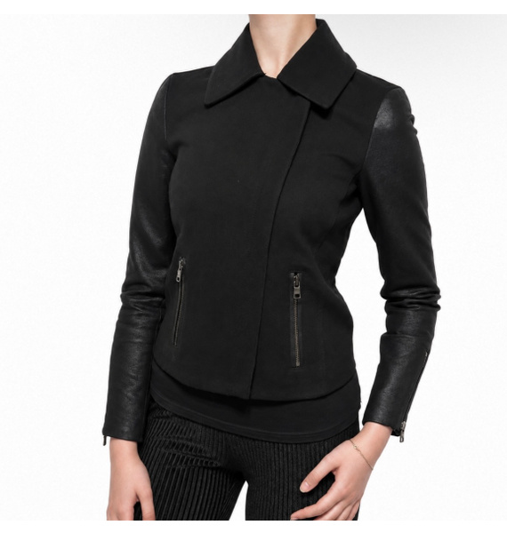 Куртка • Armani Exchange • Черный