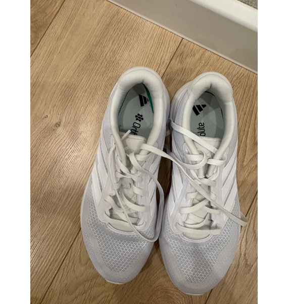 Кроссовки • adidas • Белый