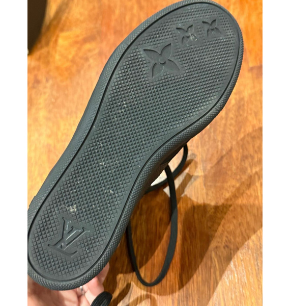 Кроссовки • Louis Vuitton • Черный