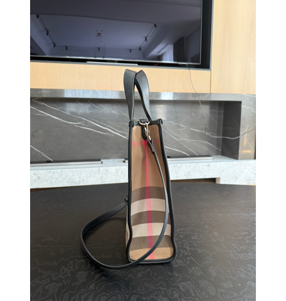Сумка • Burberry • Другое