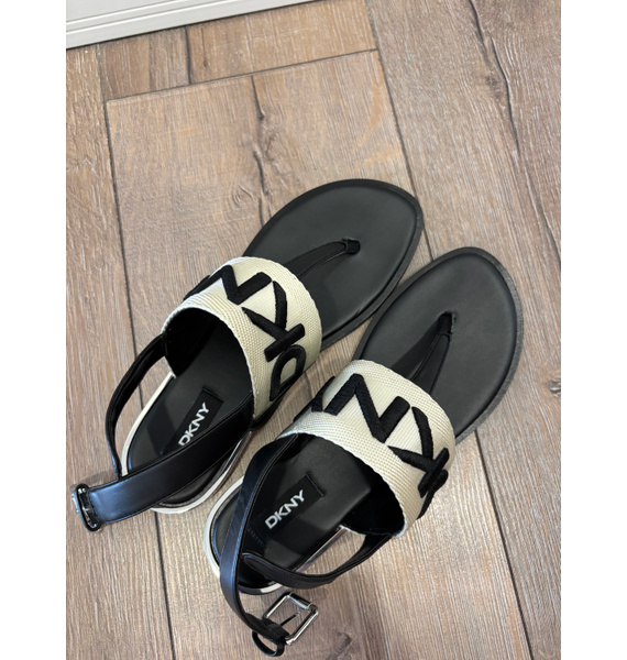 Сандалии • DKNY • Кремовый