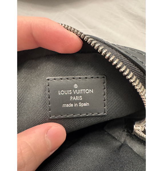 Сумка • Louis Vuitton • Черный