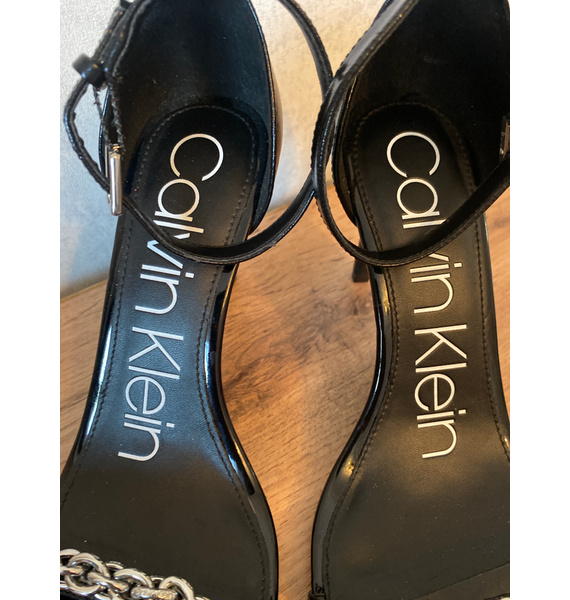 Босоножки • Calvin Klein • Черный