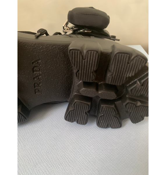 Ботинки • Prada • Черный