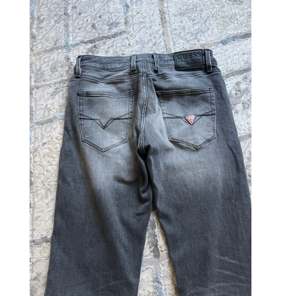 Джинсы • GUESS • Серый