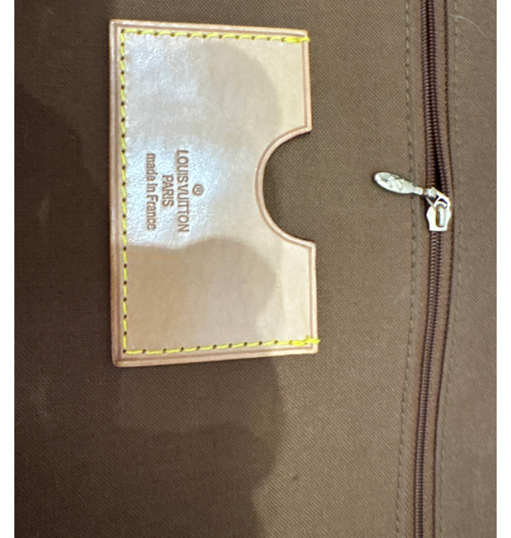 Чемодан • Louis Vuitton • Коричневый
