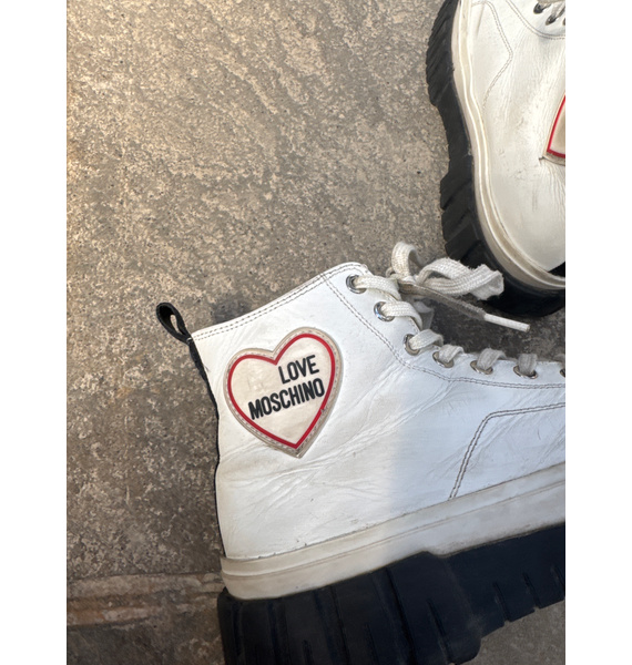 Ботинки • Love Moschino • Белый
