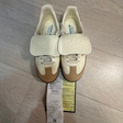 Кроссовки • adidas • Бежевый