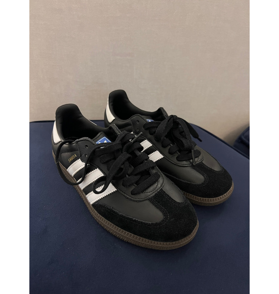 Кроссовки • adidas • Черный