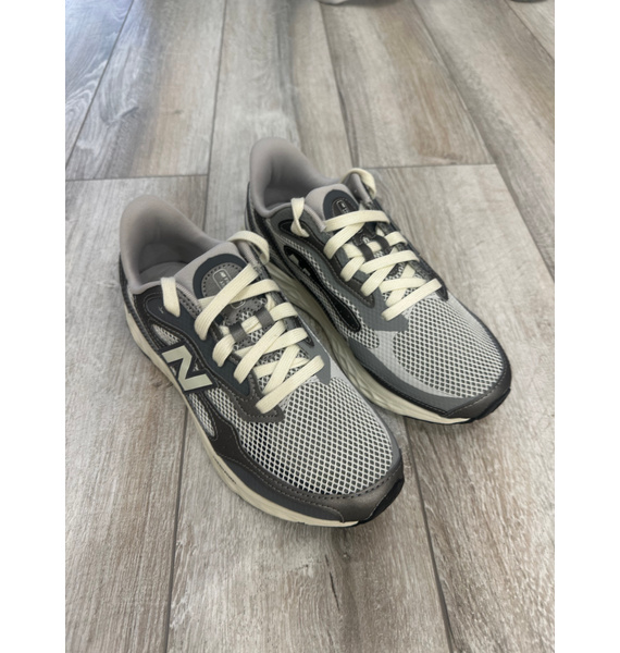 Кроссовки • New Balance • Серый