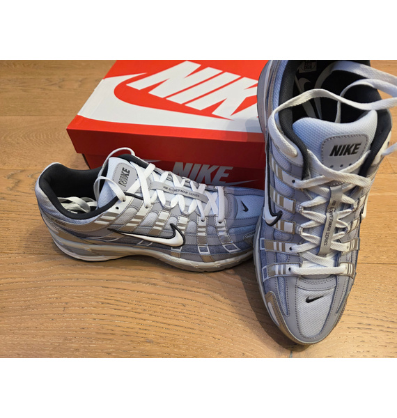 Кроссовки • Nike • Серый