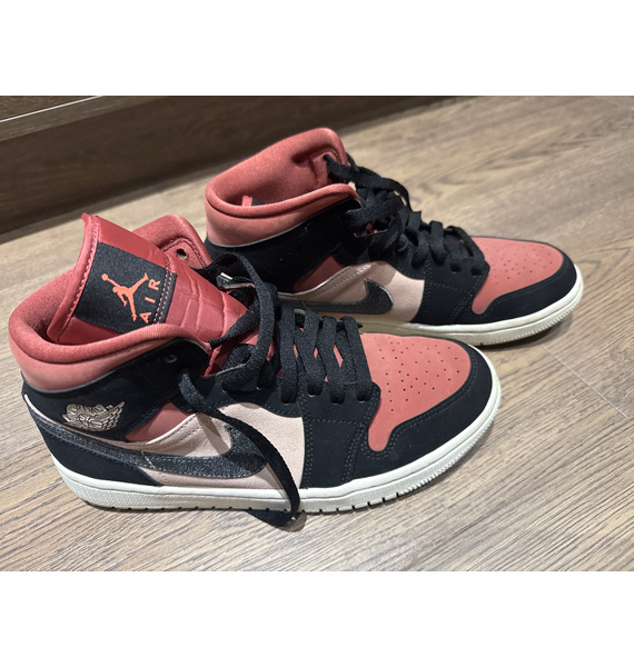 Кроссовки • Jordan • Бордовый