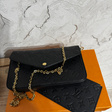 Клатч • Louis Vuitton • Черный