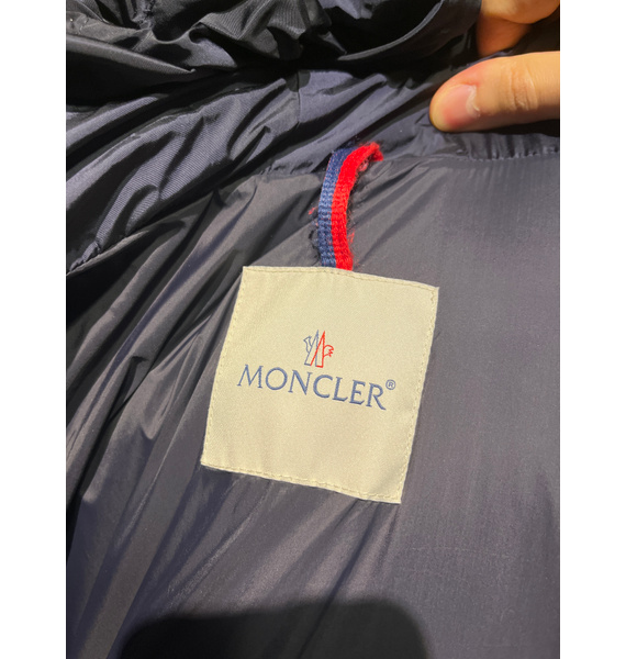Пуховик • Moncler • Черный