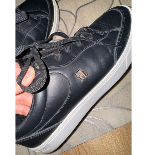 Кроссовки • Tommy Hilfiger • Черный