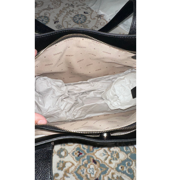 Сумка • GUESS • Черный