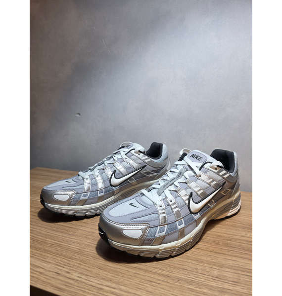 Кроссовки • Nike • Серый