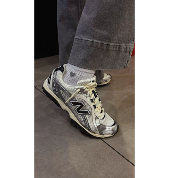 Кроссовки • New Balance • Серебряный