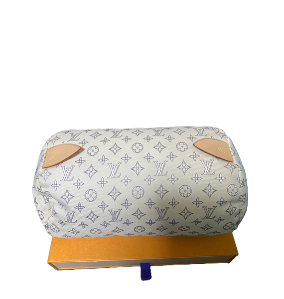 Подушка наполнитель • Louis Vuitton • Другое