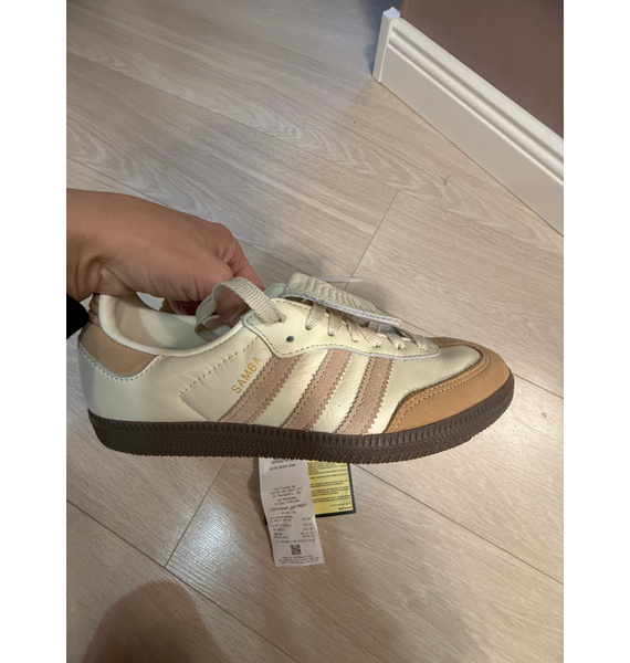 Кроссовки • adidas • Бежевый