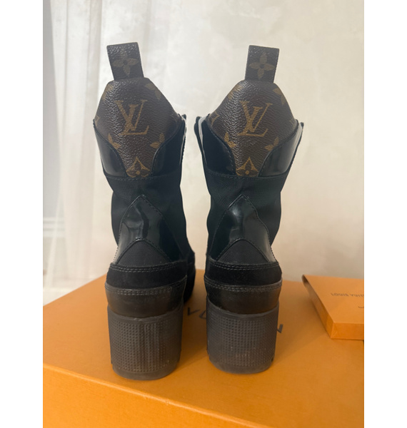 Ботинки • Louis Vuitton • Черный