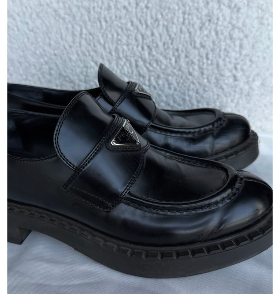 Лоферы • Prada • Черный