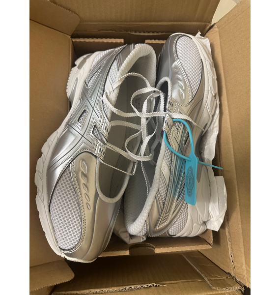 Кроссовки • ASICS • Белый
