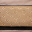 Кошелек • Louis Vuitton • Молочный