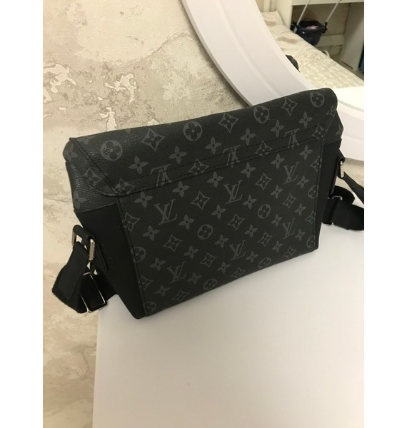 Сумка • Louis Vuitton • Черный