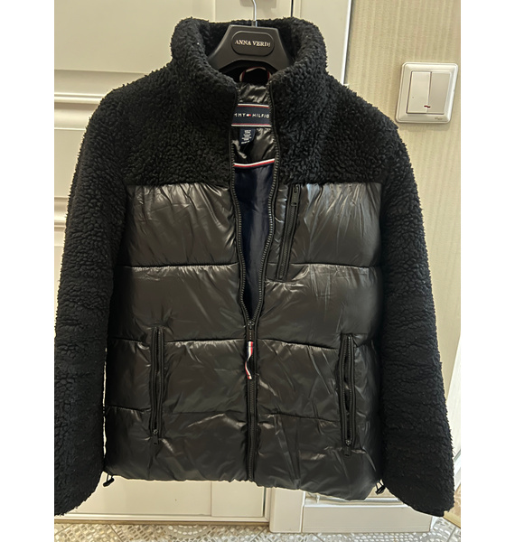 Куртка • Tommy Hilfiger • Черный