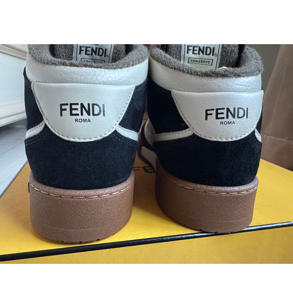 Кеды • Fendi • Другое
