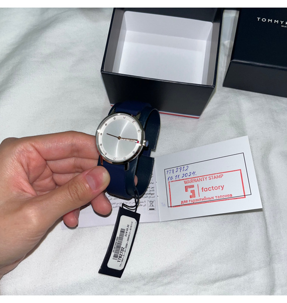 Часы • Tommy Hilfiger • Синий