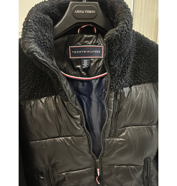 Куртка • Tommy Hilfiger • Черный