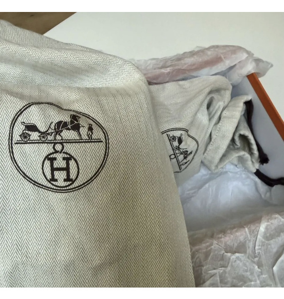 Сандалии • Hermès • Черный