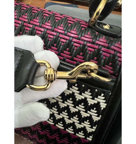 Сумка • Salvatore Ferragamo • Розовый