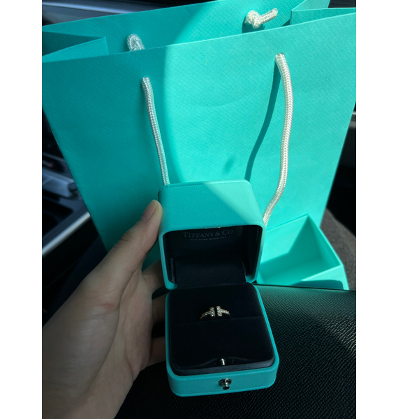 Кольцо • Tiffany & Co. • Золотой