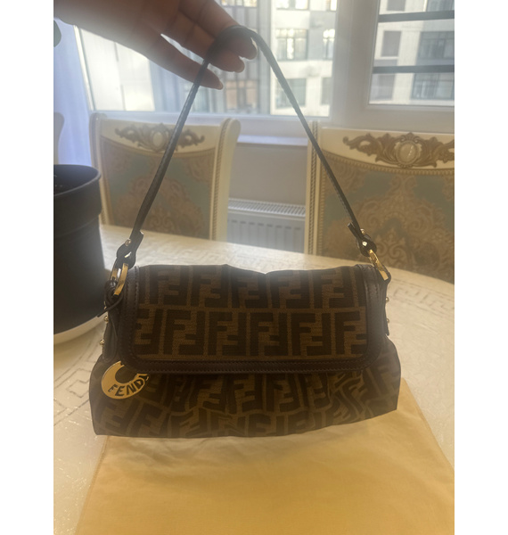 Сумка • Fendi • Коричневый