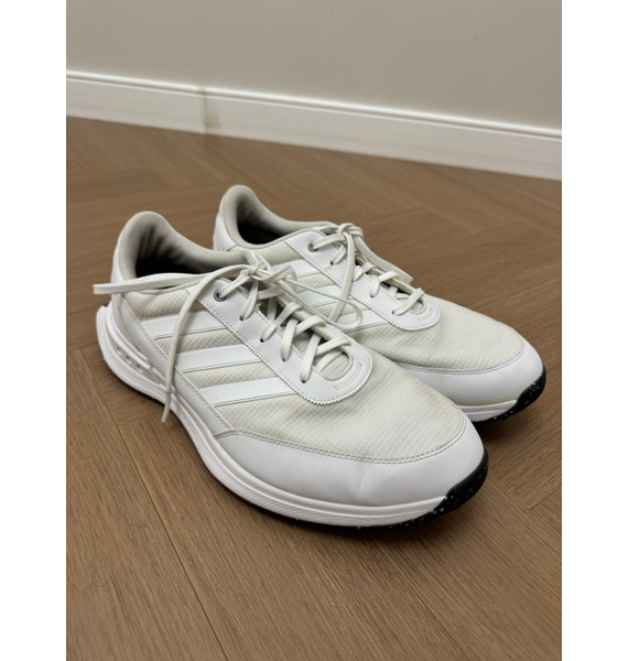 Кроссовки • adidas • Белый