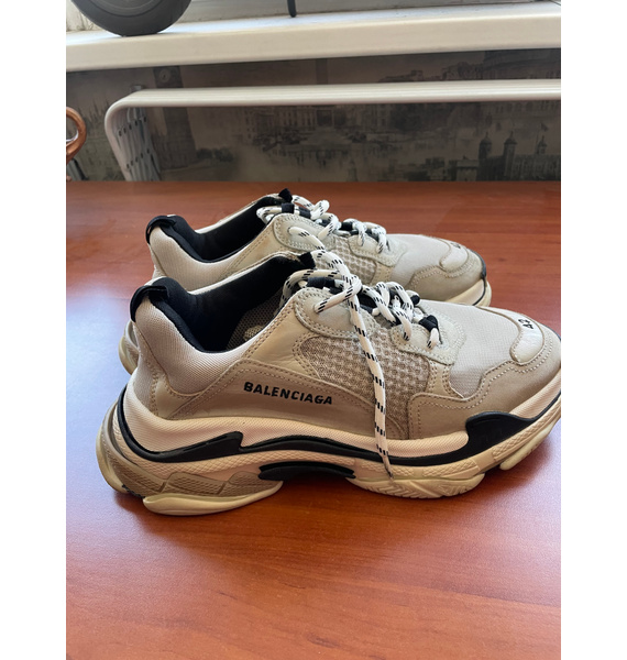 Кроссовки • Balenciaga • Бежевый