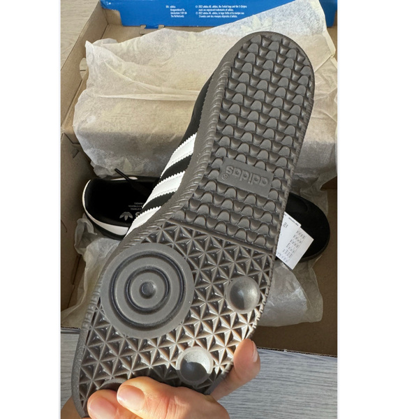 Кроссовки • adidas Originals • Черный