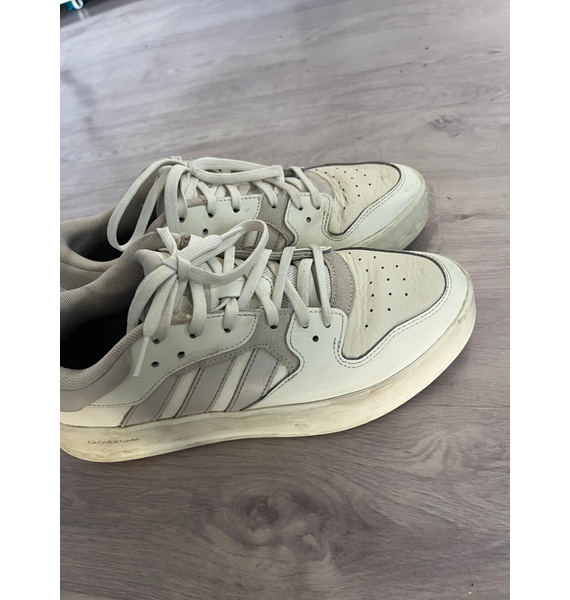 Кроссовки • adidas • Белый