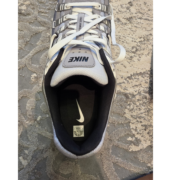 Кроссовки • Nike • Серый