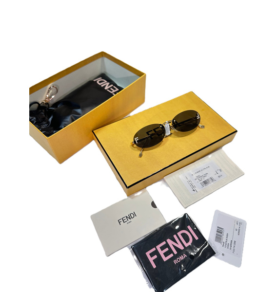 Очки • Fendi Eyewear • Черный
