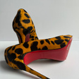 Туфли • Christian Louboutin • Горчичный