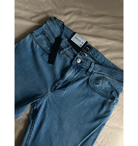 Джинсы • Boss Hugo Boss • Голубой