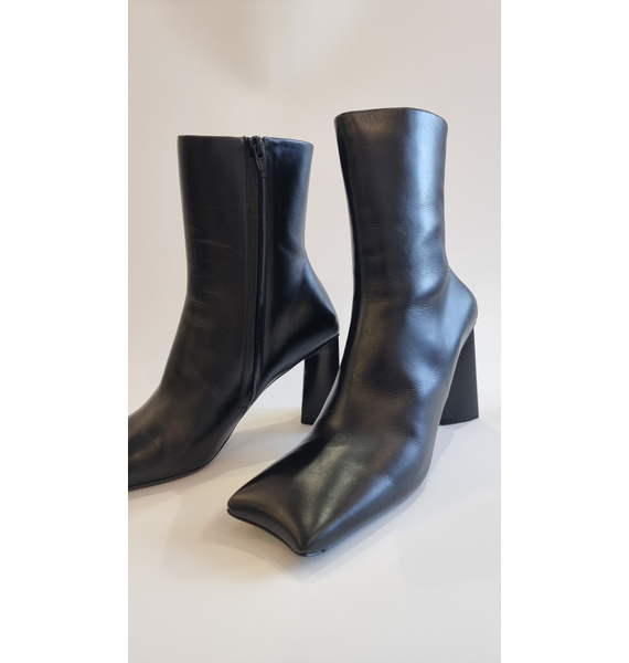 Ботильоны • Balenciaga • Черный