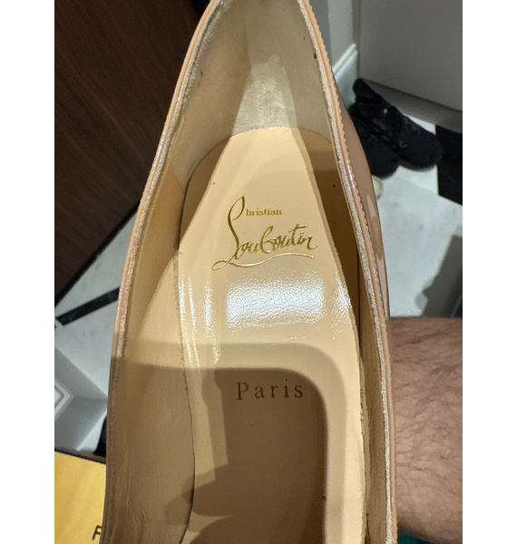 Туфли • Christian Louboutin • Бежевый