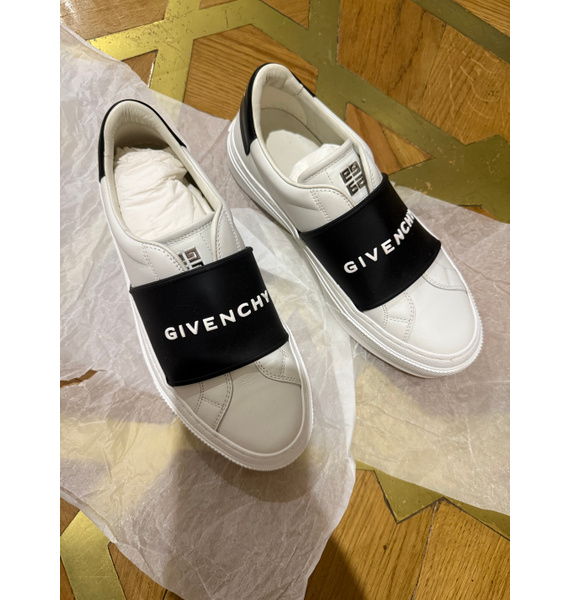 Кроссовки • Givenchy • Белый