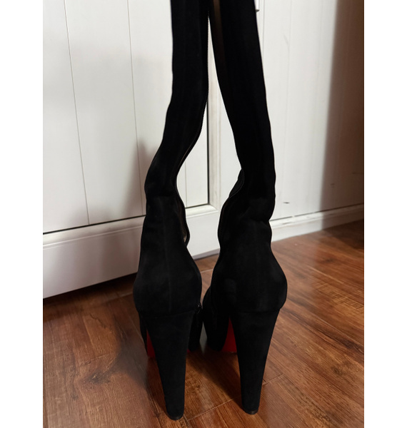 Ботфорты • Christian Louboutin • Черный