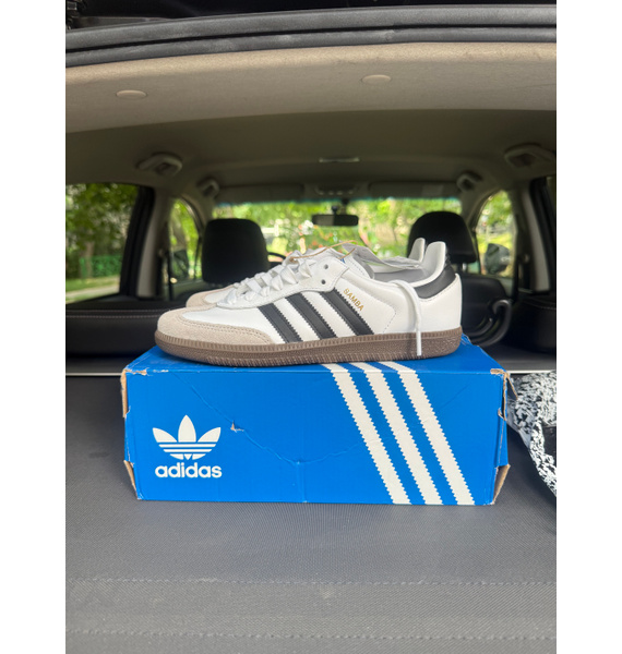 Кроссовки • adidas • Белый